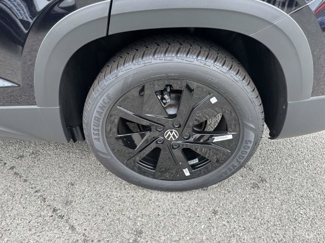 New 2026 Volkswagen Taos S FWD image 5