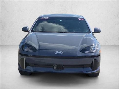 Used 2023 Hyundai Ioniq 6 SEL RWD image 2