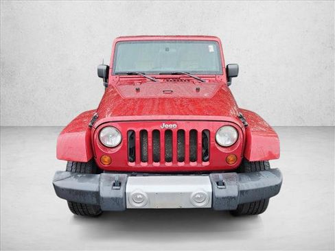 Used 2012 Jeep Wrangler Unlimited Sahara w/ Connectivity Group AWD/4WD image 12