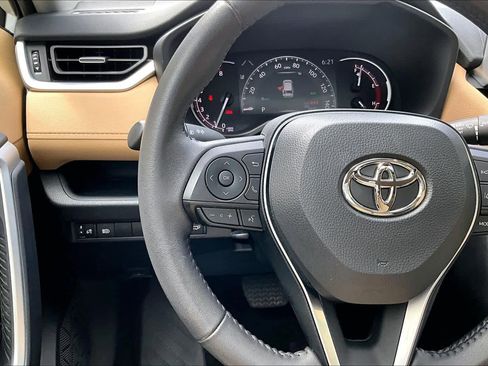 Used 2024 Toyota RAV4 XLE Premium FWD image 24