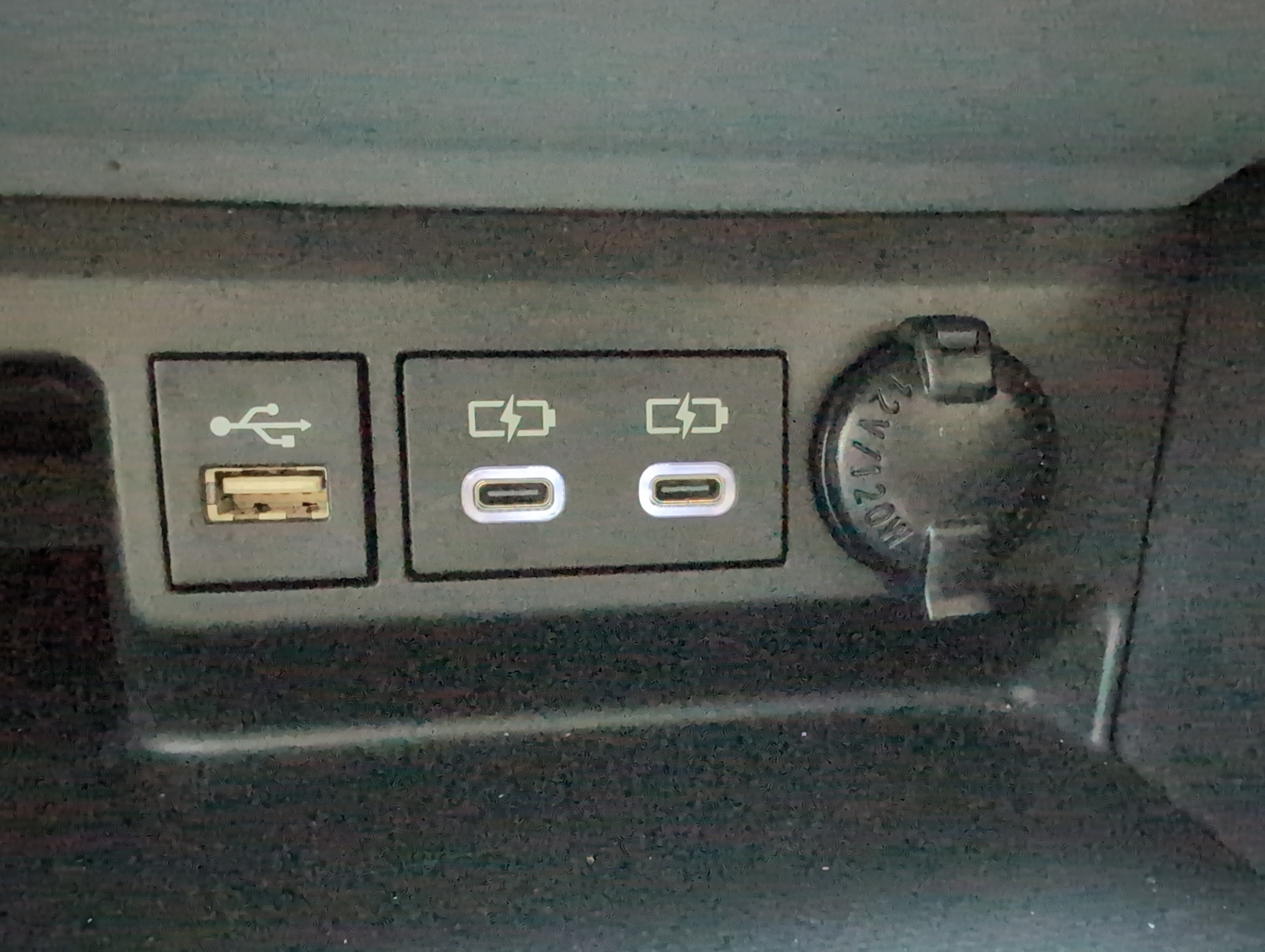 Used 2023 Toyota Highlander Platinum FWD image 43