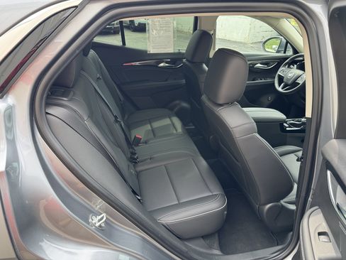 Used 2022 Buick Envision Essence w/ Technology Package I FWD image 31