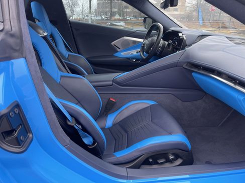 Used 2022 Chevrolet Corvette Stingray Premium Conv w/ Z51 Performance Package image 31