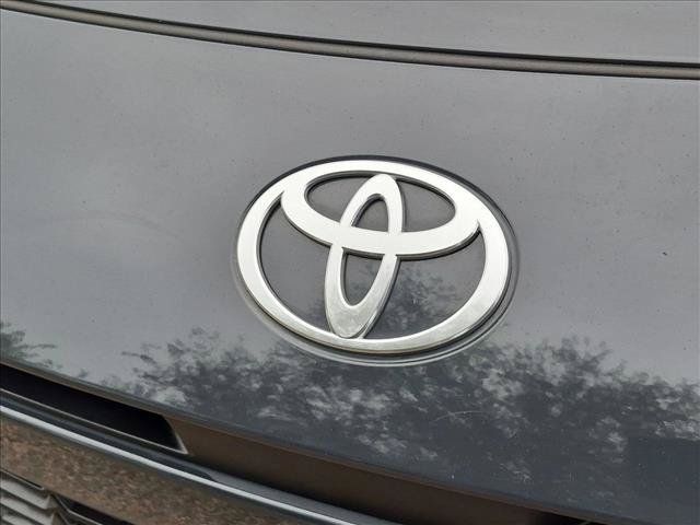Used 2025 Toyota Camry SE FWD image 7