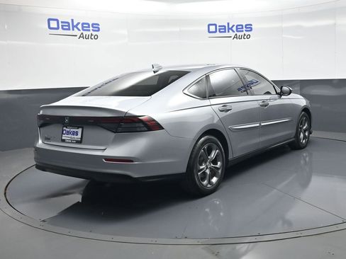 Used 2023 Honda Accord EX image 8