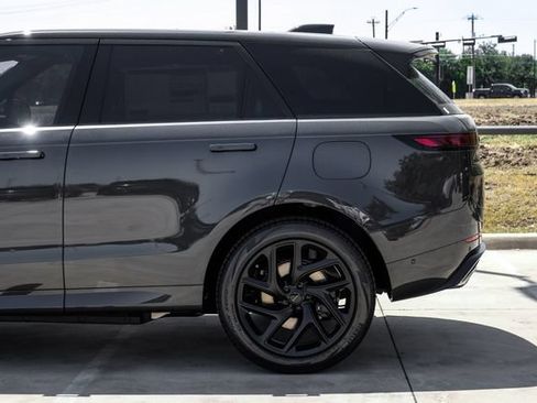 New 2026 Land Rover Range Rover Sport Dynamic SE AWD/4WD image 13