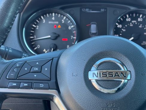 Used 2017 Nissan Rogue SL w/ SL Premium Package image 21