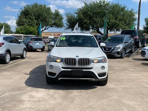 Used 2016 BMW X3 sDrive28i RWD image 2