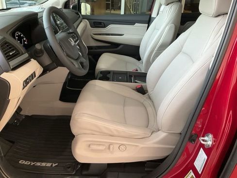 New 2026 Honda Odyssey EX-L image 4
