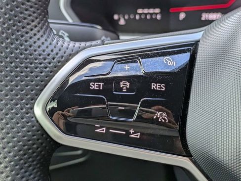 Used 2023 Volkswagen Tiguan SE R-Line FWD image 26