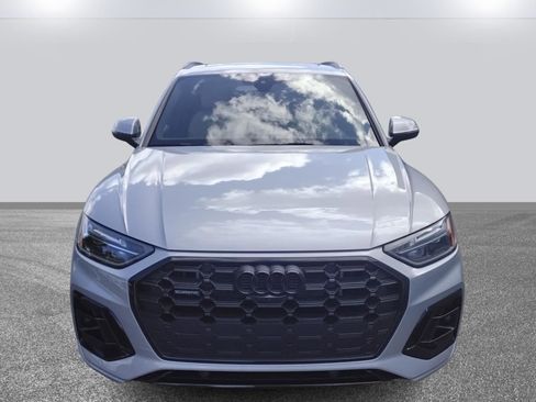 Certified 2024 Audi Q5 e Premium Plus image 2