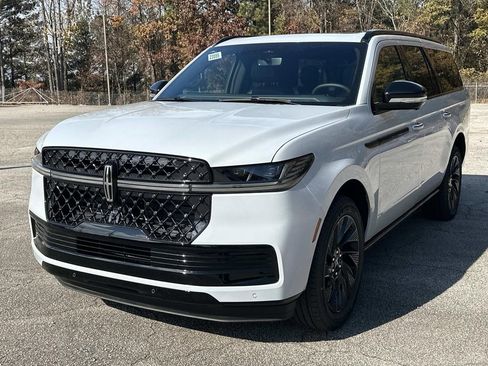 New 2025 Lincoln Navigator L Reserve w/ Jet Appearance Package image 3