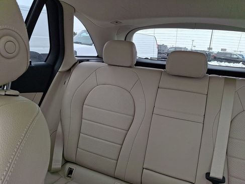 Used 2022 Mercedes-Benz GLC 300 4MATIC image 19