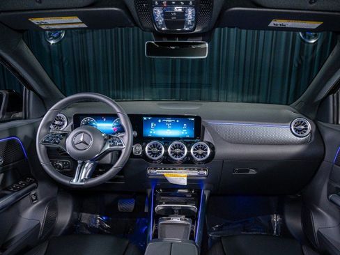 Certified 2025 Mercedes-Benz GLA 250 image 26