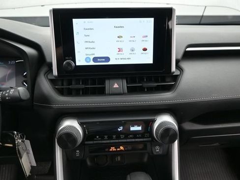 Used 2024 Toyota RAV4 LE FWD image 8