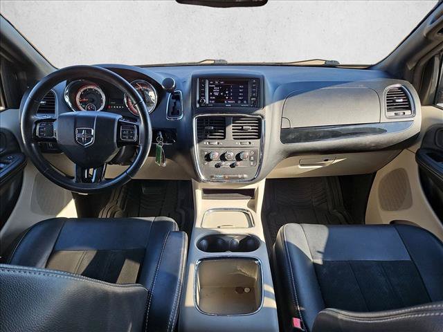 Used 2019 Dodge Grand Caravan SXT FWD image 15