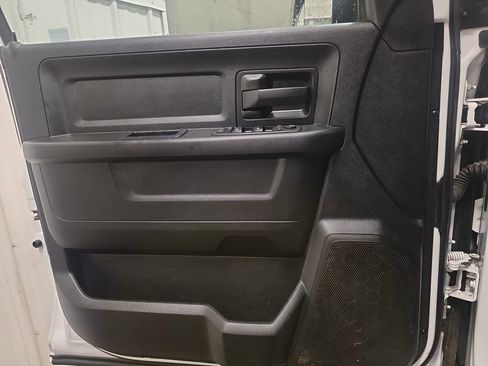 Used 2021 RAM 2500 Tradesman w/ Chrome Appearance Group AWD/4WD image 25