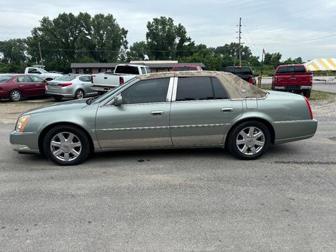 Used 2006 Cadillac DTS Luxury II w/ Trunk Convenience Package image 8