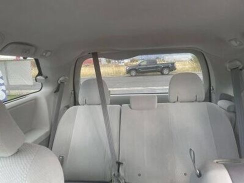 Used 2011 Toyota Sienna LE image 13