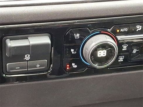 Used 2023 Chevrolet Silverado 1500 ZR2 w/ Technology Package image 21