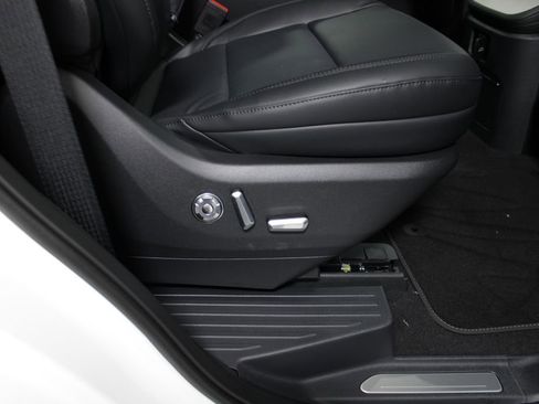 New 2026 Lincoln Navigator Reserve w/ Jet Appearance Package image 37