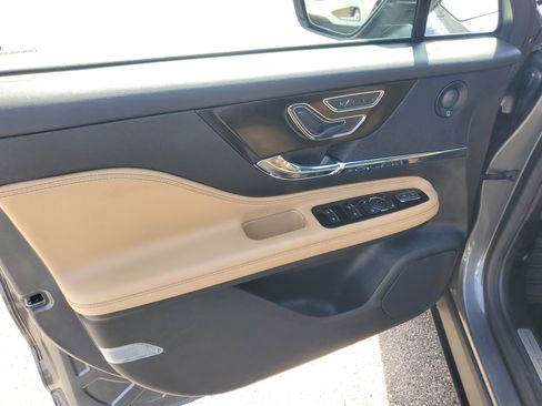 Certified 2023 Lincoln Corsair Reserve w/ Equipment Group 202A image 10