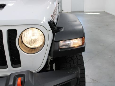 Used 2023 Jeep Gladiator Mojave AWD/4WD image 13