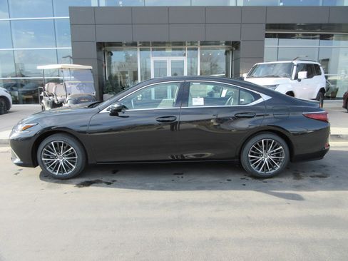 New 2025 Lexus ES 350 350 image 3