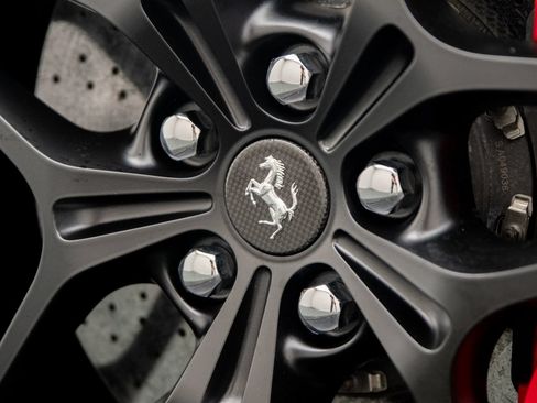Used 2016 Ferrari California T RWD image 31