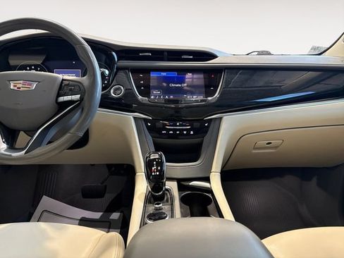 Certified 2022 Cadillac XT6 Premium Luxury w/ Technology Package AWD/4WD image 9