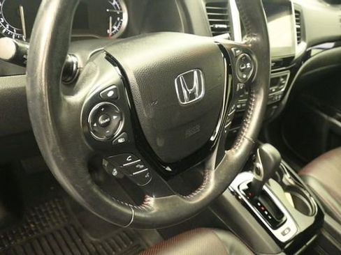 Used 2018 Honda Ridgeline Black Edition image 16