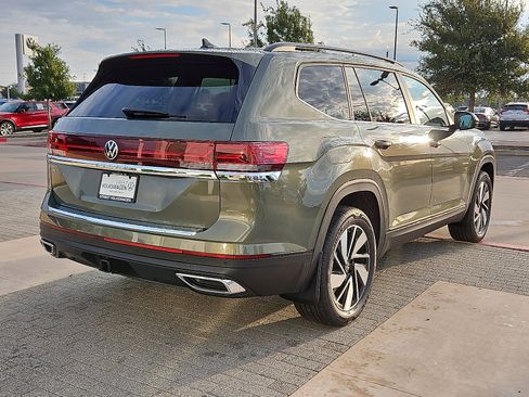 New 2026 Volkswagen Atlas SE image 3