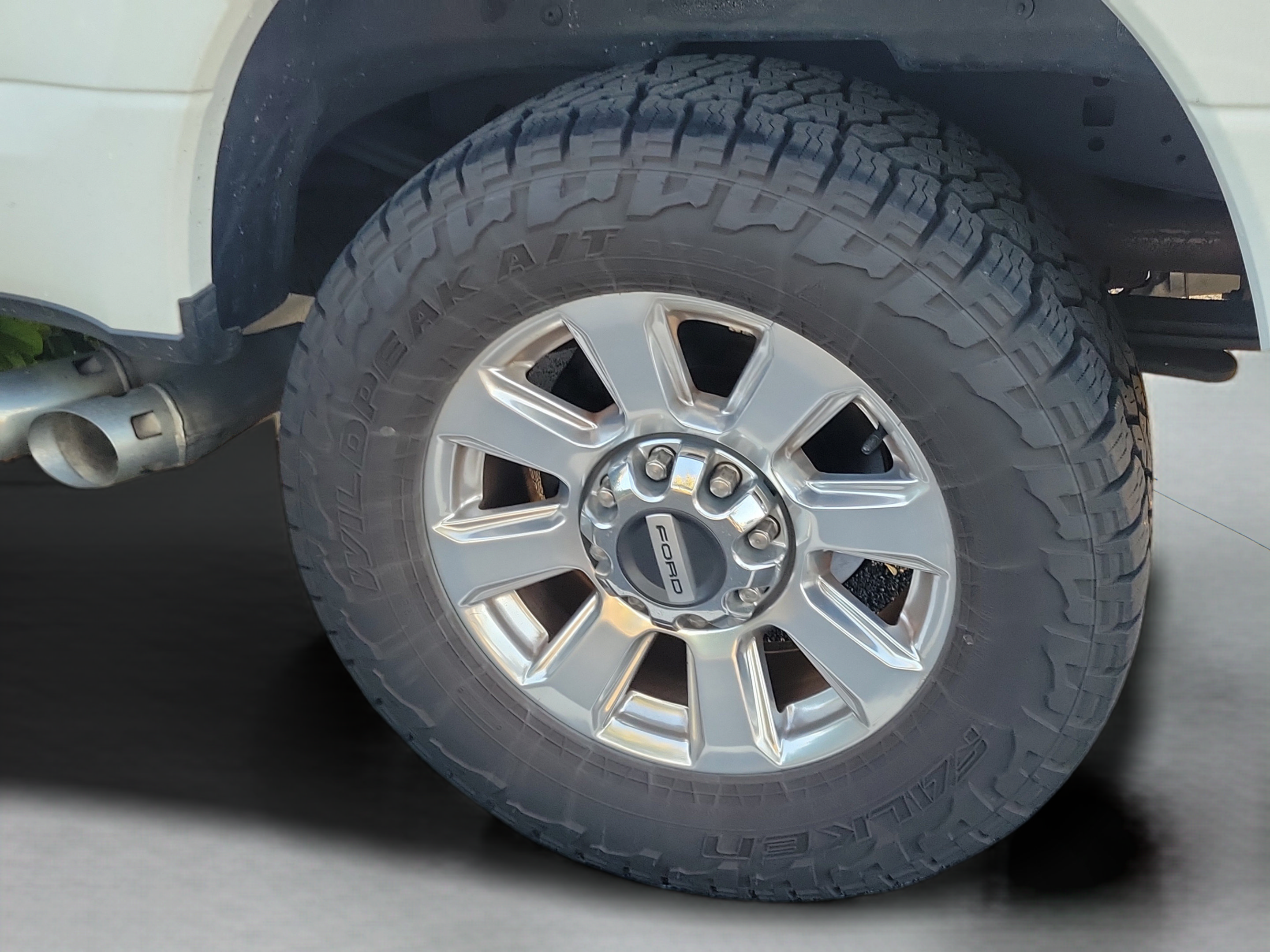 Used 2021 Ford F250 Platinum w/ FX4 Off-Road Package AWD/4WD image 21