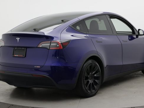 Used 2021 Tesla Model Y 2WD image 7