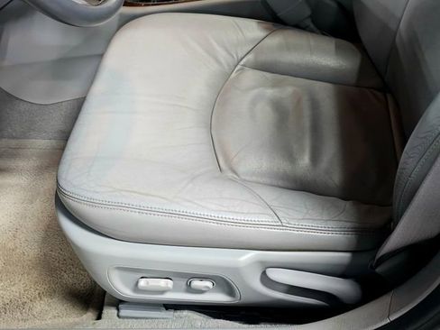 Used 2005 Buick LaCrosse CXS w/ Chrome Appearance Package image 14