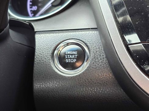 Used 2018 Toyota Camry XLE FWD image 27