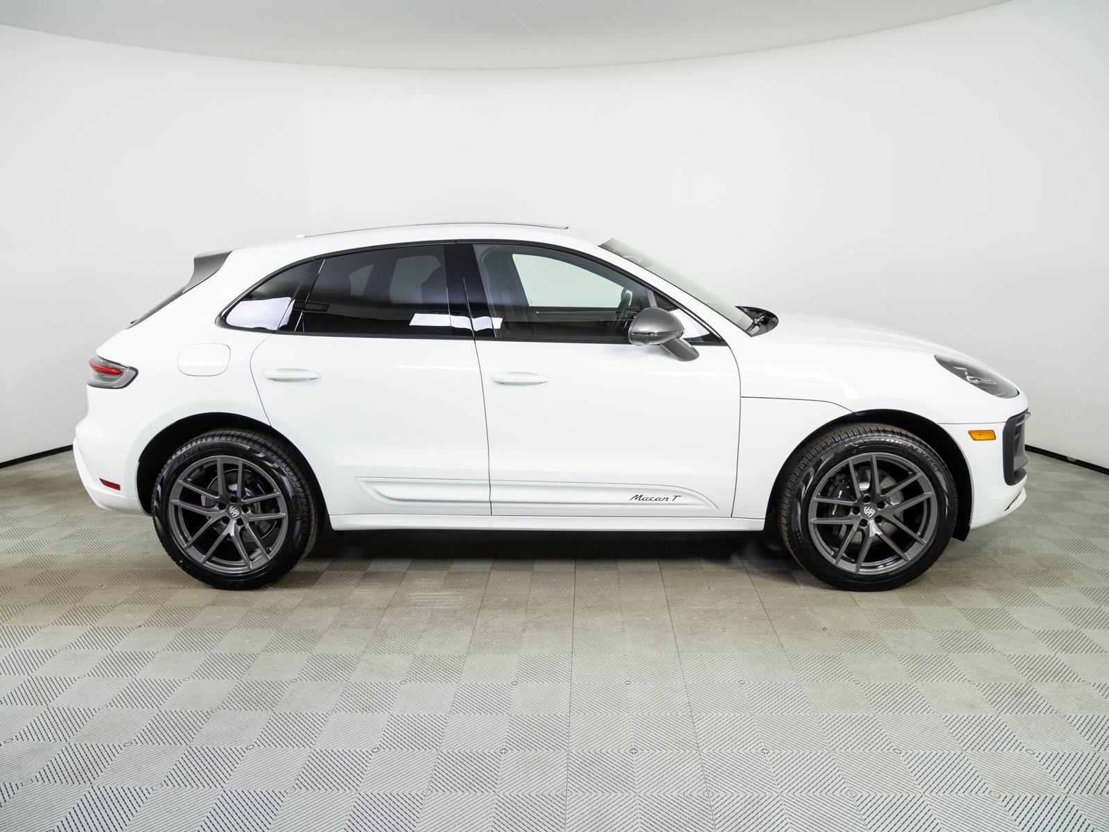 New 2026 Porsche Macan Turbo AWD/4WD image 28
