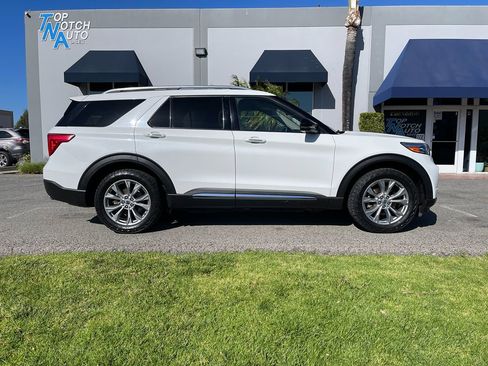 Used 2020 Ford Explorer Limited AWD/4WD image 4