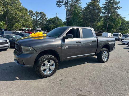 Used 2019 RAM 1500 Big Horn RWD image 5