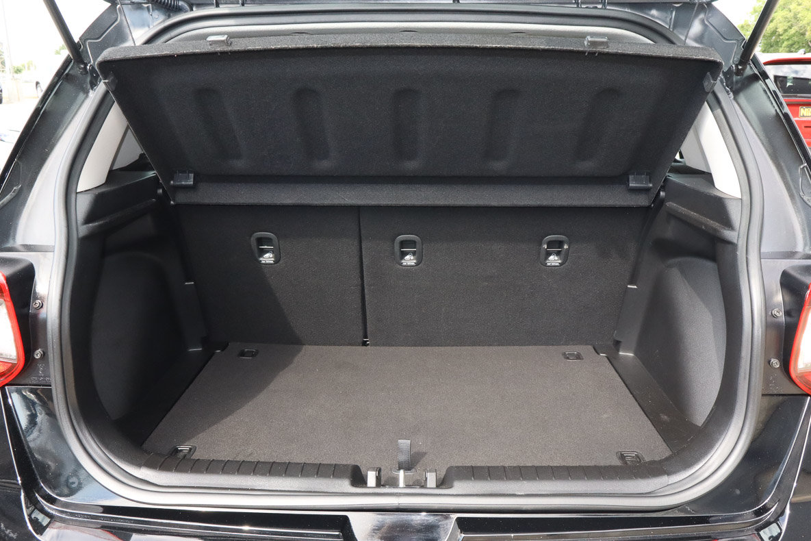Used 2025 Hyundai Venue SEL FWD image 9