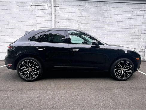Certified 2025 Porsche Macan AWD/4WD image 6