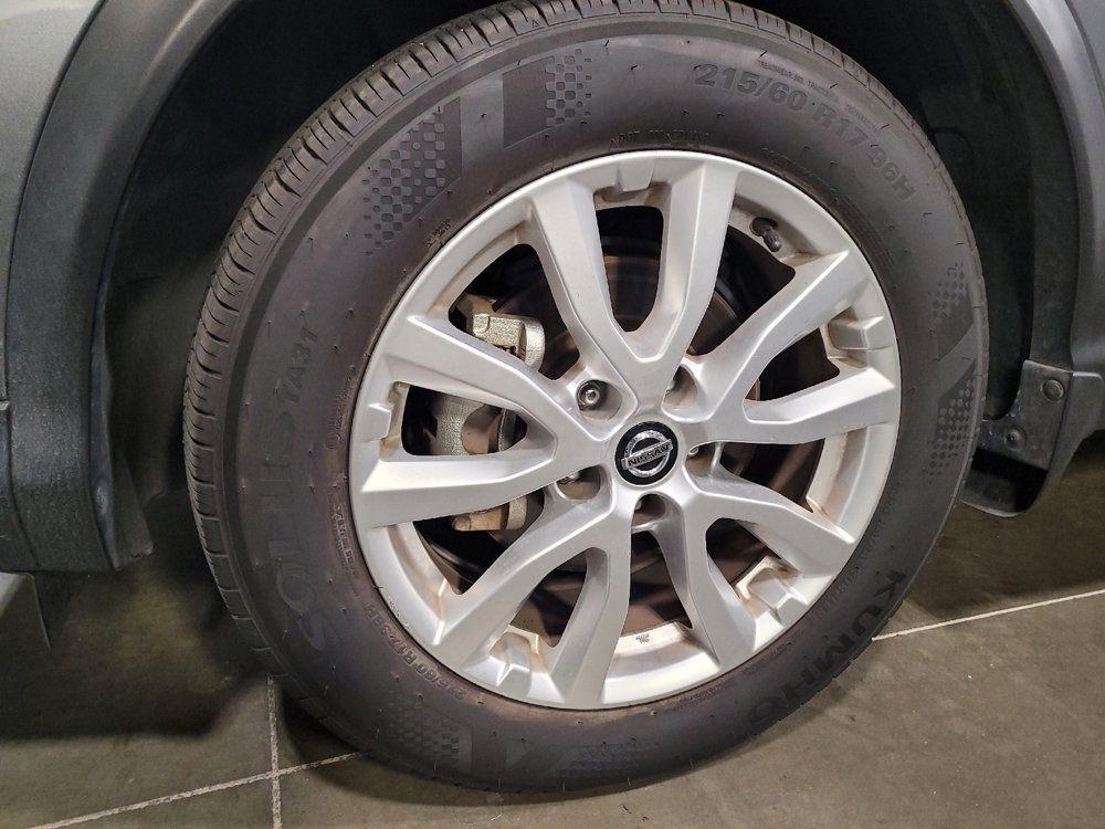 Used 2022 Nissan Rogue Sport SV FWD image 31