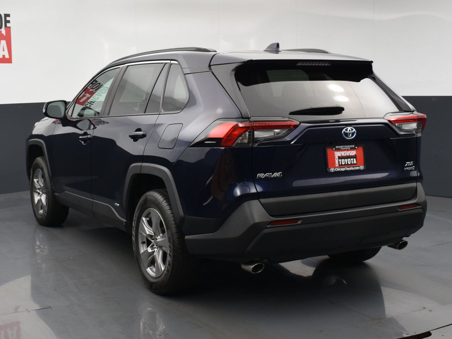 Used 2024 Toyota RAV4 XLE AWD/4WD image 3