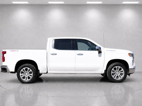 Used 2023 Chevrolet Silverado 1500 LTZ AWD/4WD image 2