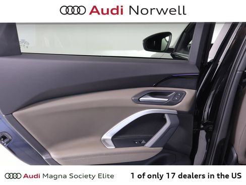 Used 2025 Audi Q5 Premium w/ Convenience Package AWD/4WD image 22