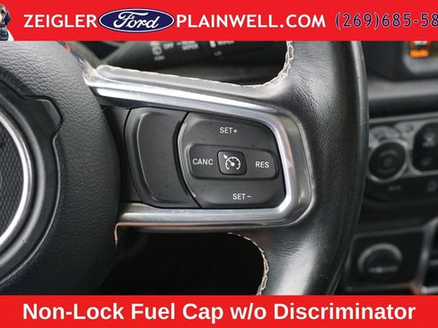 Used 2020 Jeep Wrangler Unlimited Sahara w/ Dual Top Group AWD/4WD image 22