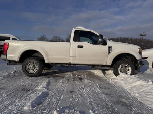 Used 2022 Ford F250 XL w/ Power Equipment Group image 3