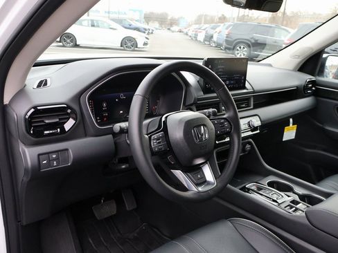 Certified 2025 Honda Pilot Elite image 18