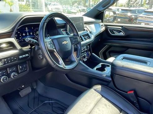 Used 2024 Chevrolet Suburban High Country w/ Advanced Technology Package image 11