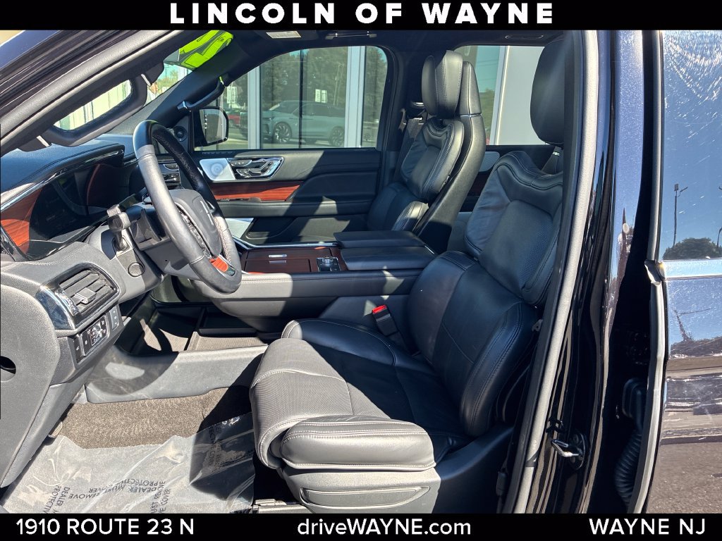 Certified 2024 Lincoln Navigator Reserve AWD/4WD image 12